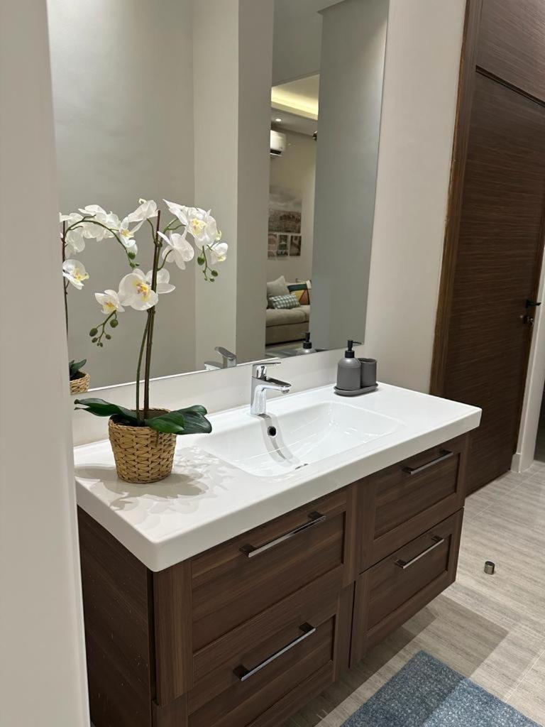 Modern Appartements With Private Entry Эр-Рияд Экстерьер фото
